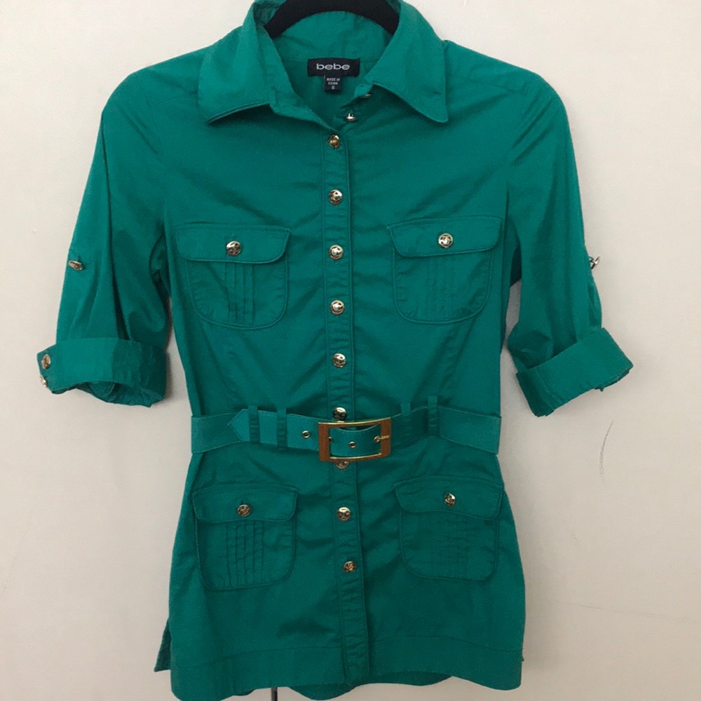 BEBE Green belted blouse